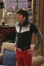 Hat nicht sehr viel Ahnung vom "normalen" Leben: Howard (Simon Helberg) ...