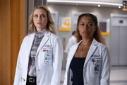 L-R: Dr. Morgan Reznick (Fiona Gubelmann) and  Dr. Claire Browne (Antonia Thomas)