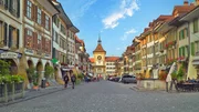 Hauptgasse mit Bernturm, Murten