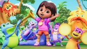 Isa (3.v.l.), Benny (4.v.l.), Boots (5.v.l.), Dora (m.), Tico (3.v.r.), Grumpy Old Troll (hinter, r.)