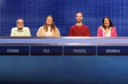 ARD GEFRAGT - GEJAGT FOLGE 908, "Alexander Bommes präsentiert beliebtes Quizformat", am Montag um 18:00 Uhr im ERSTEN. Aufzeichnung zum ARD-Quiz „Gefragt-Gejagt“ Die Kandidaten (v.l.n.r. am Panel): Frank Ahrens, Faz Kastrati, Pascal Engel, Monika Müller-Schild