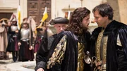 Cesare Borgia (Mark Ryder, m.) und Ramiro de Lorqua (Bruno Lastra, r.)