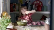 Elsa (Maya Anna Hansen Frølich) backt Muffins. Elsa (Maya Anna Hansen Frølich) backt Muffins.