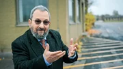 Ehud Barak auf dem Gelände des Militärflughafens Fürstenfeldbruck.