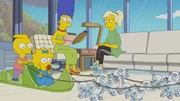 "Die Simpsons", "Maggies erste Liebe." Maggie trifft auf einem Spielplatz den kleinen Hudson. Die zwei sind sogleich ganz vernarrt ineinander. Doch weil Marge Hudsons Mutter partout nicht ausstehen kann, scheinen alsbald auch die Kinder getrennte Wege gehen zu müssen. Unterdessen soll Homer dafür sorgen, dass sein Chef günstig an ein Heliumvorkommen herankommt. Weil ihm der Bestitzer der Quelle sympathisch ist, plagen Homer aber zunehmend Gewissensbisse. "Die Simpsons", "Maggies erste Liebe." Maggie trifft auf einem Spielplatz den kleinen Hudson. Die zwei sind sogleich ganz vernarrt ineinander. Doch weil Marge Hudsons Mutter partout nicht ausstehen kann, scheinen alsbald auch die Kinder getrennte Wege gehen zu müssen. Unterdessen soll Homer dafür sorgen, dass sein Chef günstig an ein Heliumvorkommen herankommt. Weil ihm der Bestitzer der Quelle sympathisch ist, plagen Homer aber zunehmend Gewissensbisse.