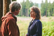 Robert Krug (Peter Schneider) versucht Anna Klettmann (Maria Simon) klar zu machen, dass er nicht mehr in sie verliebt ist.
