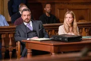 Rafael Barba (Raúl Esparza) und Delia Hackman (Jordana Spiro)    +++