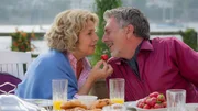 Bei ihrem gemeinsamen Hobby haben sich Gwen (Michaela May) und Leo (Michèle Oliveri) kennen und lieben gelernt.  in Verbindung mit der Sendung bei Nennung ZDF/JON AILES