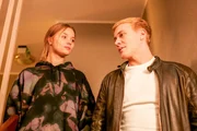 Tim Münzinger (Julius Nitschkoff) ist eine große Stütze für Vivi Klettmann (Julia Beautx).