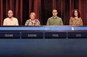ARD GEFRAGT - GEJAGT FOLGE 912, "Alexander Bommes präsentiert beliebtes Quizformat", am Montag (12.09.25) um 18:00 Uhr im ERSTEN. Aufzeichnung zum ARD-Quiz „Gefragt-Gejagt“  Die Kandidaten (v.l.n.r. am Panel): Frank Spehnkuch, Sabine Hückmann, Paul Skorloff, Leia Beck