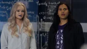 Frost (Danielle Panabaker, l.); Cisco Ramon (Carlos Valdes, r.)