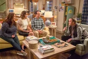 (v.li.): Katy Mixon (Katie Otto), Leslie Bibb (Viv), Diedrich Bader (Greg Otto), Jay Mohr (Alan).