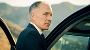 Patrick St. Esprit (Robert Hicks).
