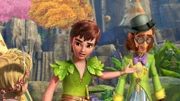 Peter Pan versucht Mister Ploof davon abzuhalten, eine Dummheit zu begehen.