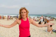 Sylvia Camarda entdeckt in Rio die Transformation des Sambas – ein Tanz, der Geschlechterrollen hinterfragt und gesellschaftliche Widerstandskraft zeigt. Sylvia Camarda entdeckt in Rio die Transformation des Sambas – ein Tanz, der Geschlechterrollen hinterfragt und gesellschaftliche Widerstandskraft zeigt.