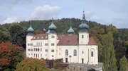 Schloss Artstetten aus der Luft betrachtet. Schloss Artstetten aus der Luft betrachtet.