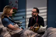 Nele Schöne (Pauline Knof, l.); Sebastian Reiter (Sami Loris, r.)