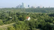 Die Natur hat das ehemalige Industriegelände Wienerberger längst übernommen.