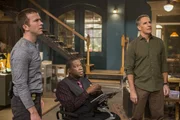 L-R: Christopher LaSalle (Lucas Black), Patton Plame (Daryl Mitchell), und Dwayne Pride (Scott Bakula)