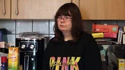Selina (20) zieht die Arbeit in einer Behindertenwerkstatt nun doch in Betracht..