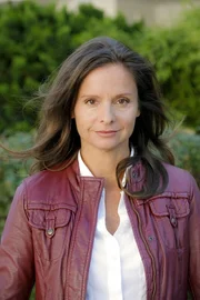 Silvia Vas (Nina Hauser).