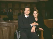 Hat Wolfgang Kemper (Udo Thies) eine Chance, der Anklage, seine Kinder ermordet zu haben, zu entkommen? Obwohl seine Lebensgefährtin (Karin Thaler) ihm ein Alibi verschafft hat, ist seine Unschuld fragwürdig...