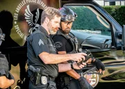 (v.li.): Ben Browder (Sgt. Davis), Shemar Moore (Daniel ‚Hondo‘ Harrelson).