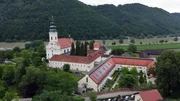 Stift Engelszell. Die Zukunft des Stiftes Engelszell in Oberösterreich konnte weitgehend geklärt werden, nachdem eine Schließung des Trappisten-Klosters im Raum stand.