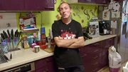Florian muss seit dem Auszug von Martina die Kinderbetreuung allein stemmen - doch nun soll er Unterstützung bekommen.
