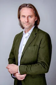 Erich Altenkopf (Dr. Michael Niederbühl).