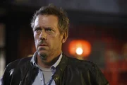 Dr. Gregory House (Hugh Laurie) gerät von einer Ohnmacht direkt in einen Alptraum ...