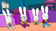 Zusammen genießen Lou (l.), Ferdinand (2.v.l.), Franz (2.v.r.) und Simon (r.) die selbst gespielte Vorführung von Mama und Papa.
