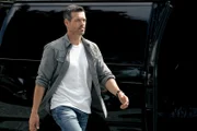 Eddie Valetik (Eddie Cibrian)
