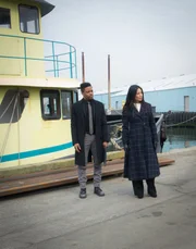 Schaffen es Detective Bell (Jon Michael Hill, l.) mit seinem Geschick und Watson (Lucy Liu, M.) mit ihrem starken Willen den Fall zu lösen?