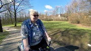 Frührentnerin Dagmar (55) aus Erle hat sich endlich ihren Traum erfüllt und ist nun stolze Besitzerin eines Dreirads.