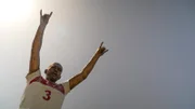 Eine Geste versetzt Deutschland in Aufruhr: Bei der Fußball-EM 2024 zeigt der türkische Nationalspieler Merih Demiral den rechtsextremen Wolfsgruß. In der Türkei wurde die umstrittene Szene sogar in einer Statue verewigt.