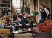 Gute Freunde: Ted (Josh Radnor, r.), Barney (Neil Patrick Harris, 2.v.r.), Lily (Alyson Hannigan, l.) und Robin (Cobie Smulders, 2.v.l.) ...