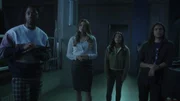 (v.l.n.r.) Chester P. Runk (Brandon McKnight); Caitlin Snow (Danielle Panabaker); Allegra Garcia (Kayla Compton); Cisco Ramon (Carlos Valdes)
