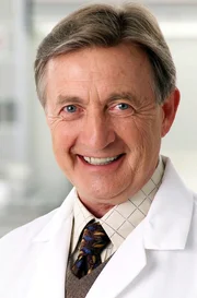 (1. Staffel) - Der väterlich wirkende Chefarzt Dr. Bob Kelso (Ken Jenkins) bietet seinen Jungen Standeskollegen an, dass sie sich jederzeit mit Fragen und Problemen an ihn wenden können, doch demjenigen, der von diesem Angebot Gebrauch macht, droht Ungemach ...