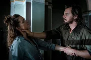 Der Gejagte und die Jägerin: Serienmörder André Haffner (Felix Klare) überrumpelt Fahnderin Sunny Becker (Friederike Becht).