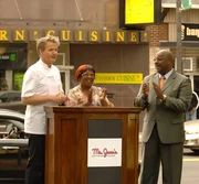 Gordon Ramsay (l.)