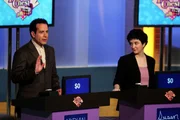 Monk (Tony Shalhoub), Susan, die Bibliothekarin (Lauren Cohn)