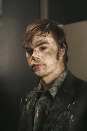 Marty Golden (Jed Rees), ein Komiker, der sich vor zwei Jahren gestorben ist, spukt in seinem fr&uuml;heren Comedy Club.