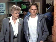 Der 16-jährige Lieferjunge Tommy (Neil Patrick Harris) wird des Mordes beschuldigt. Jessica (Angela Lansbury) versucht nun seine Unschuld zu beweisen