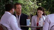 Dr. House (M. Hugh Laurie) und sein Team  (Omar Epps, Jennifer Morrison) sind auf der Suche nach der Ursache für den plötzlichen Zusammenbruch des Präsidentschaftskandidaten.