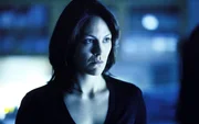 Nach einem schweren Autounfall befindet sich Monica (Annabeth Gish) zwischen Leben und Tod.