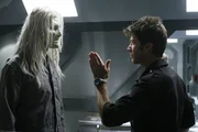 l-r: Todd the Wraith (Christopher Heyerdahl), Lt. Colonel John Sheppard (Joe Flanigan) l-r: Todd the Wraith (Christopher Heyerdahl), Lt. Colonel John Sheppard (Joe Flanigan)