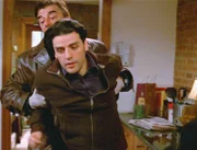 Mike Logan verhaftet den Studenten Robbie. Hat er die Morde tatsächlich begangen?