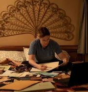 Detective Mare Sheehan (Kate Winslet)