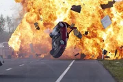 Auf der Autobahn kommt es zu einem schweren Unfall, in dessen Verlauf ein junger Mann von seinen Verfolgern liquidiert wird...